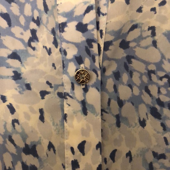 Patterned button up top - Picture 2 of 3